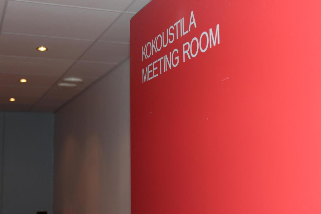 Hotel Tikkurila Vanda Exteriör bild